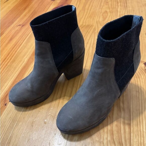 Eileen Fisher Women’s Suede Bootie Shoes US 6.5 Boot Gray Multi - Picture 3 of 12